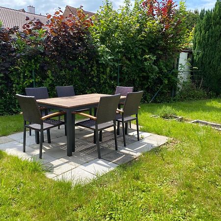 Stadtrand Oase Karlsruhe Mit Balkon Екстериор снимка