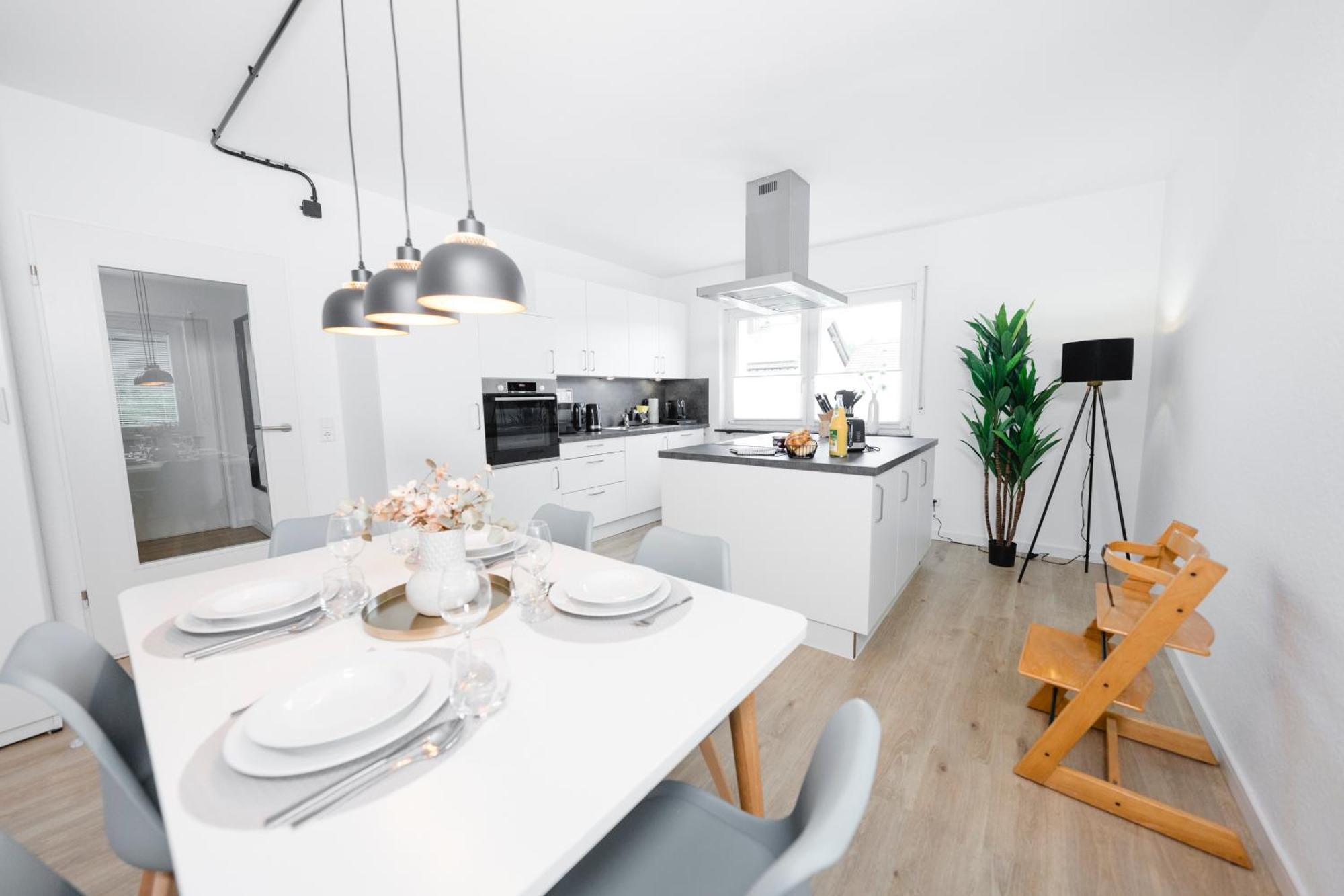 Stadtrand Oase Karlsruhe Mit Balkon Екстериор снимка